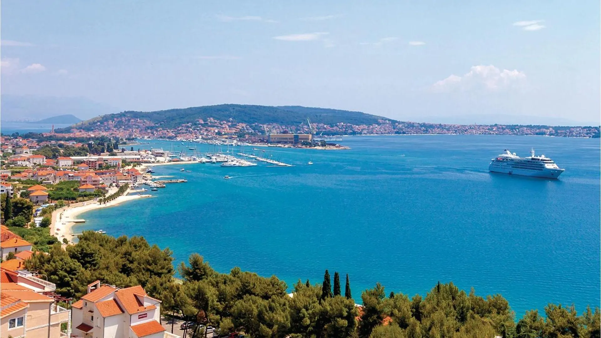 Amazing Apartment In Trogir With Kitchen 0*,